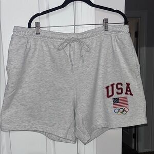 NWOT Team USA Olympics light gray fleece shorts Size XL